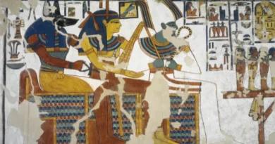 La diosa Isis con Anubis y Osiris en la tumba de Nefertari